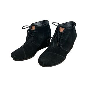 Tom’s Suede Leather Black Wedge Booties. Size W 8.5